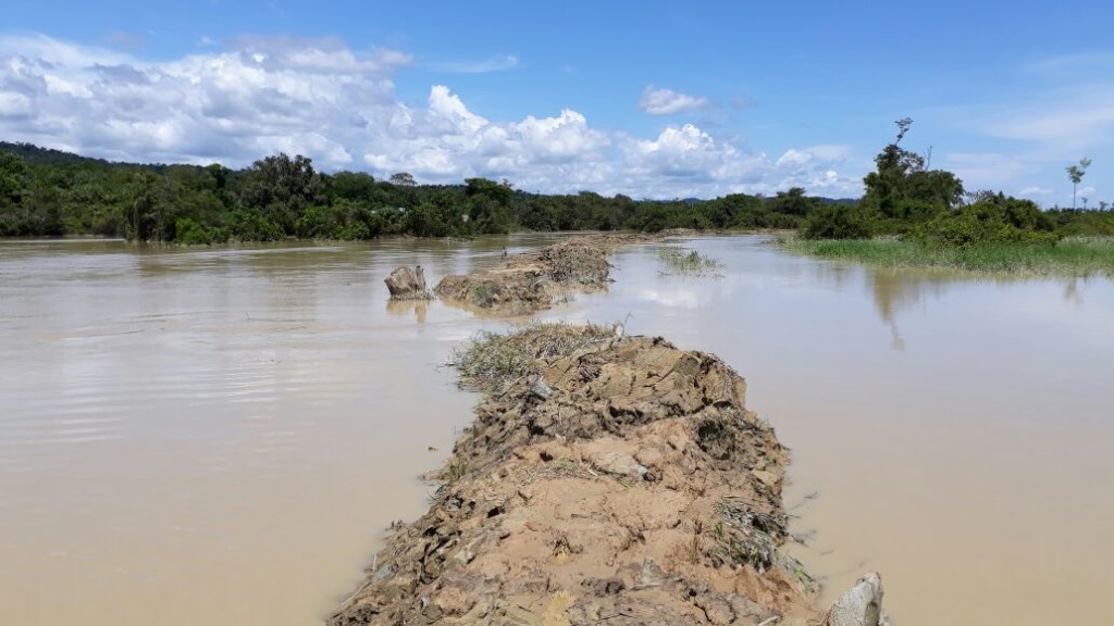 Caño en el Pital donde se origina el problema.